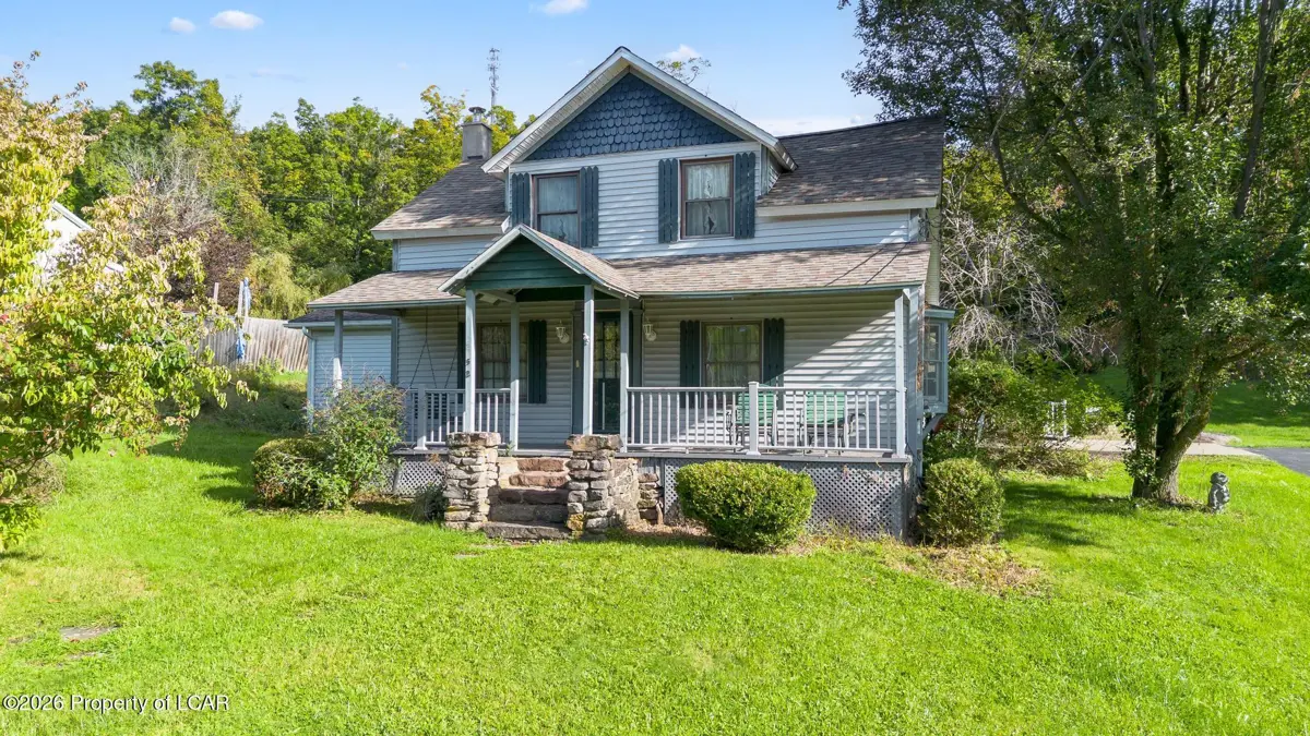 552 Ridge Avenue, Dallas - 3 bed - 3 bath - 2,279 SF