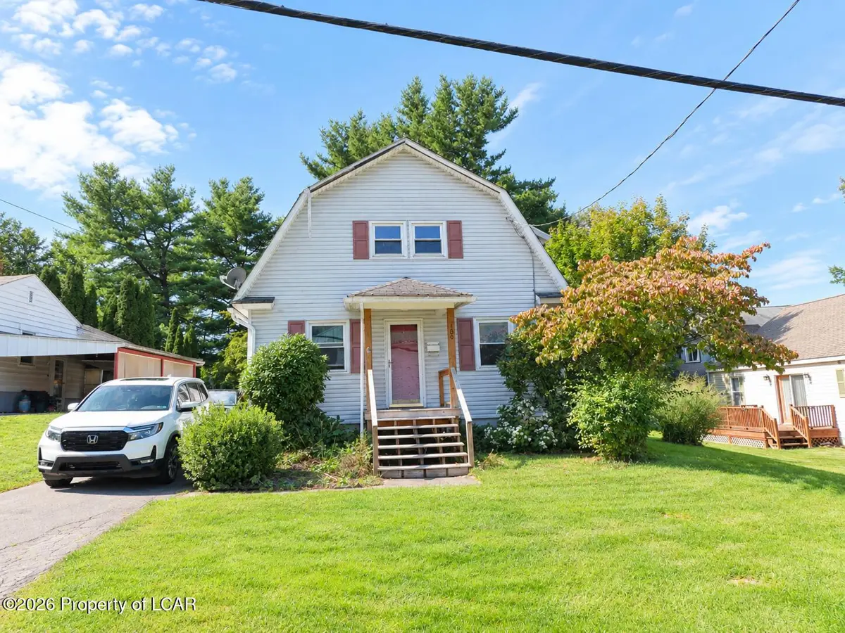100 N Lehigh Street, Shavertown - 3 bed - 2 bath - 1,392 SF