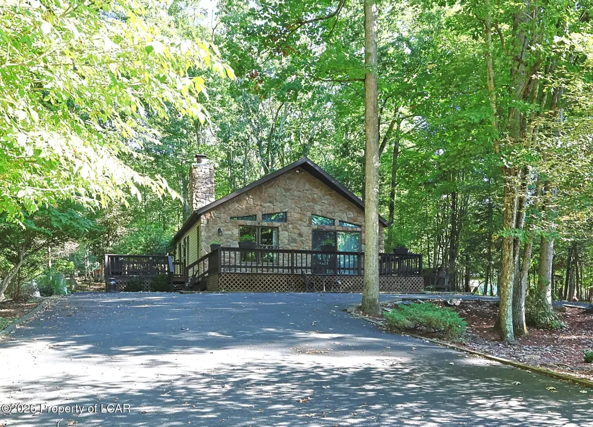 37 Arapahoe Circle, Hazleton - 3 bed - 2 bath - 1,431 SF