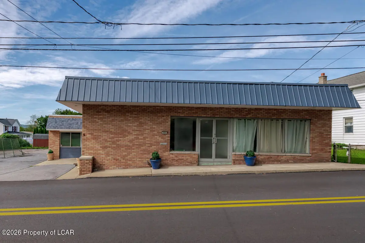 65 Bryden Street, Pittston - 2 bath - 2,201 SF