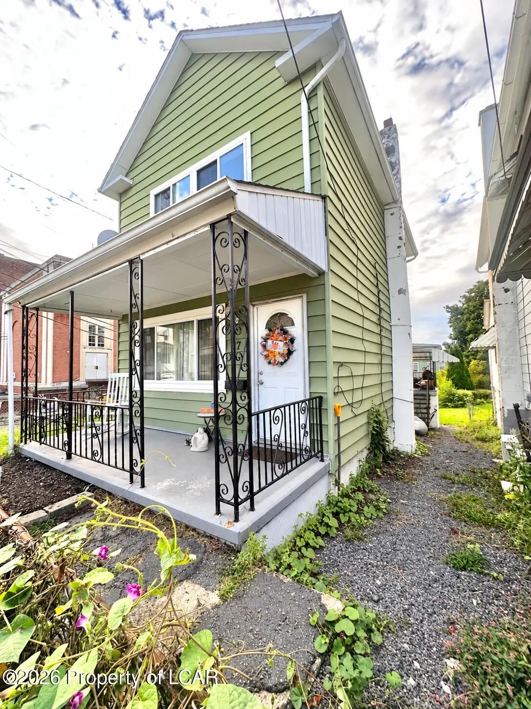 17 Airy Street, Wilkes-Barre - 2 bed - 1 bath - 1,050 SF