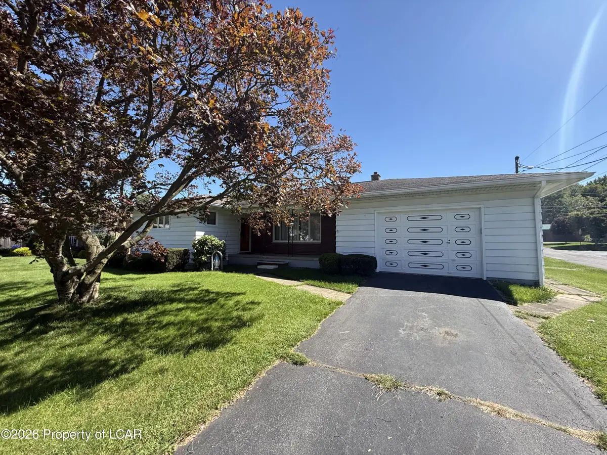 4 4th Street, Jenkins Township - 3 bed - 2 bath - 1,956 SF