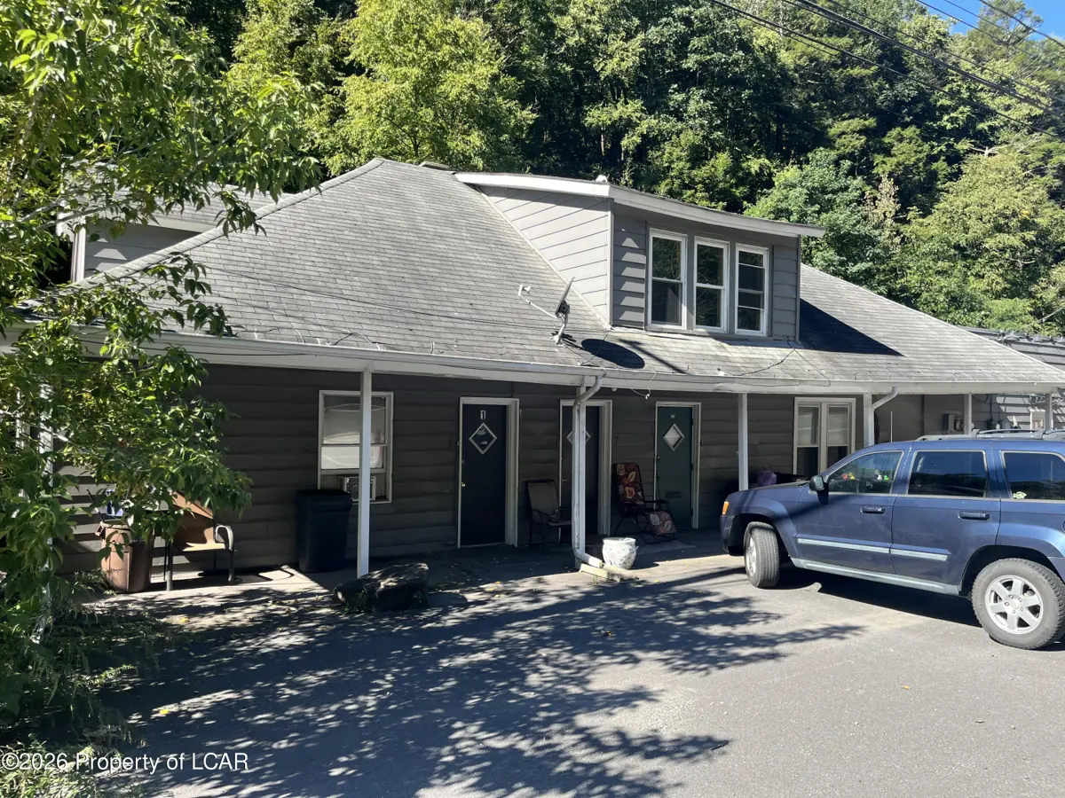 436 S Memorial Highway, Shavertown - 3 bath - 3,000 SF