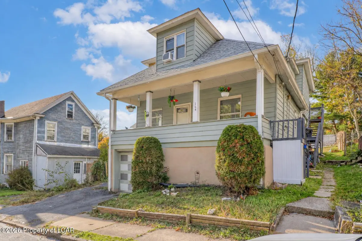 164 Arch Street 2, Edwardsville - 2 bed - 1 bath - 1,100 SF