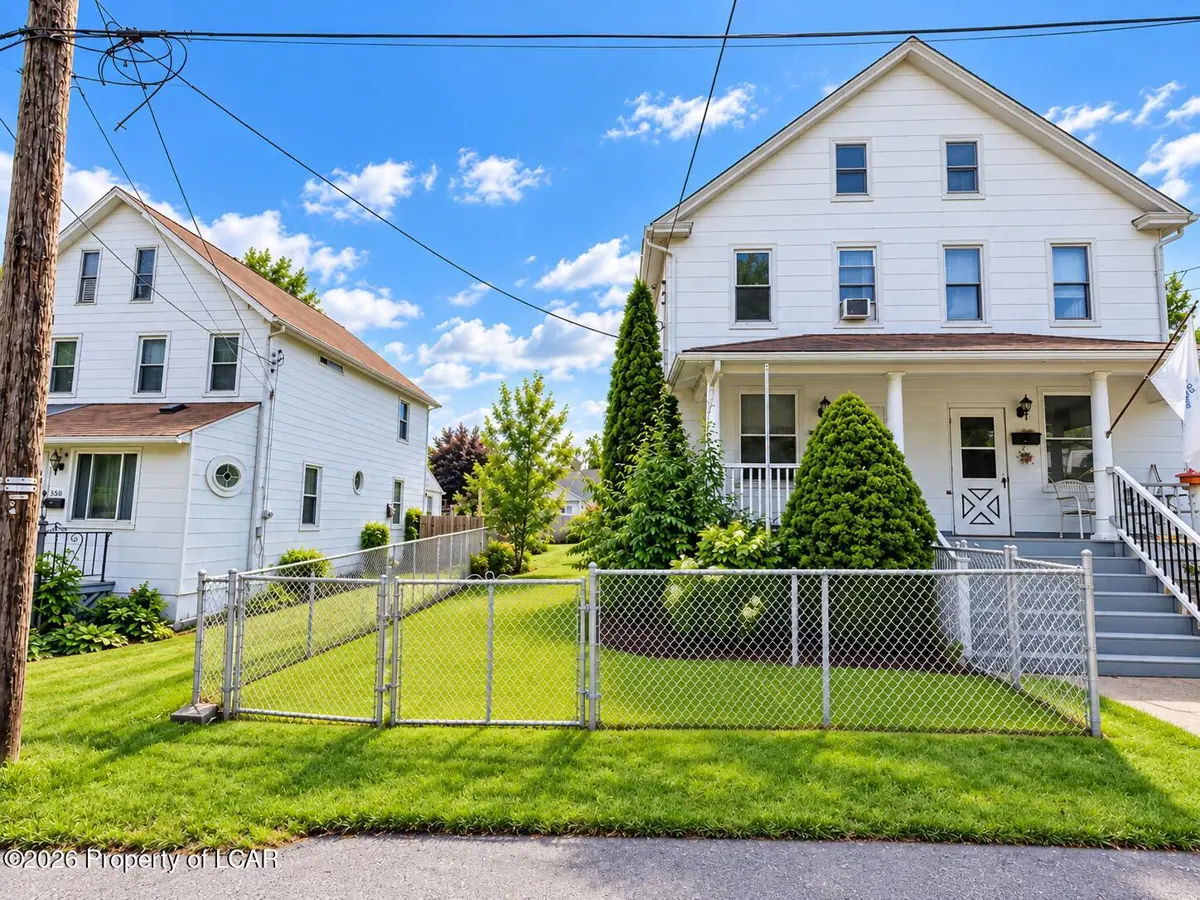 352 Juniper Street, Freeland - 3 bed - 2 bath - 3,898 SF