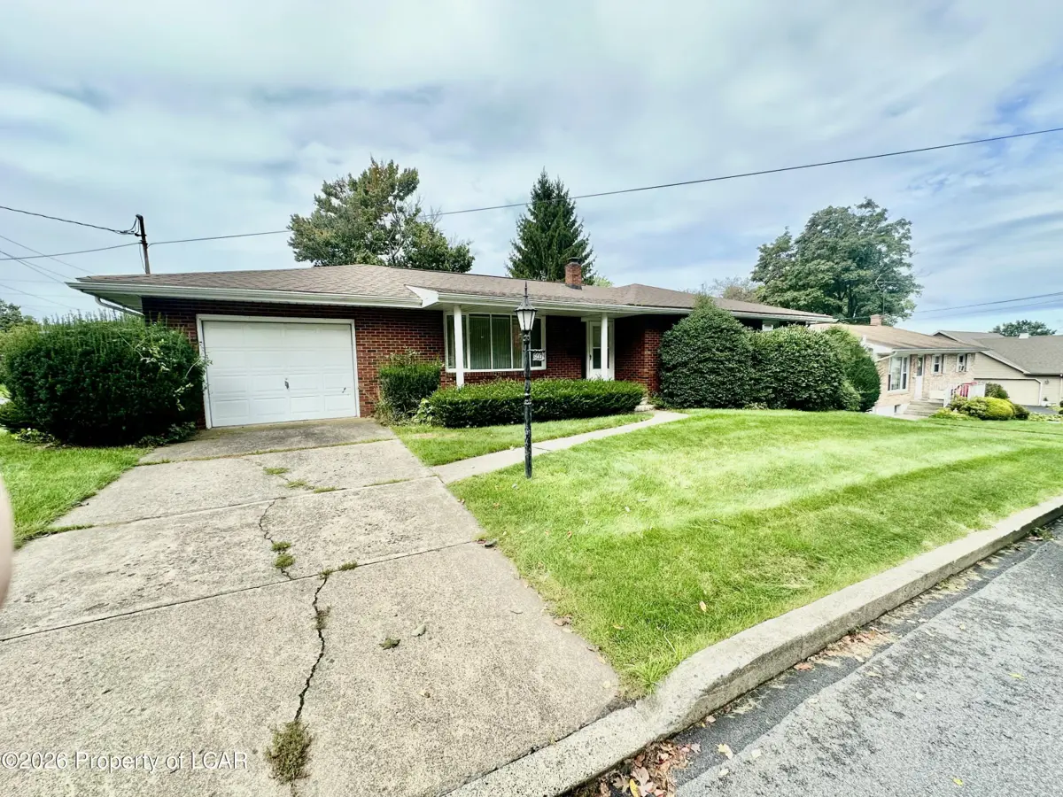 944 Perry Court, Hazleton - 3 bed - 3 bath - 1,471 SF