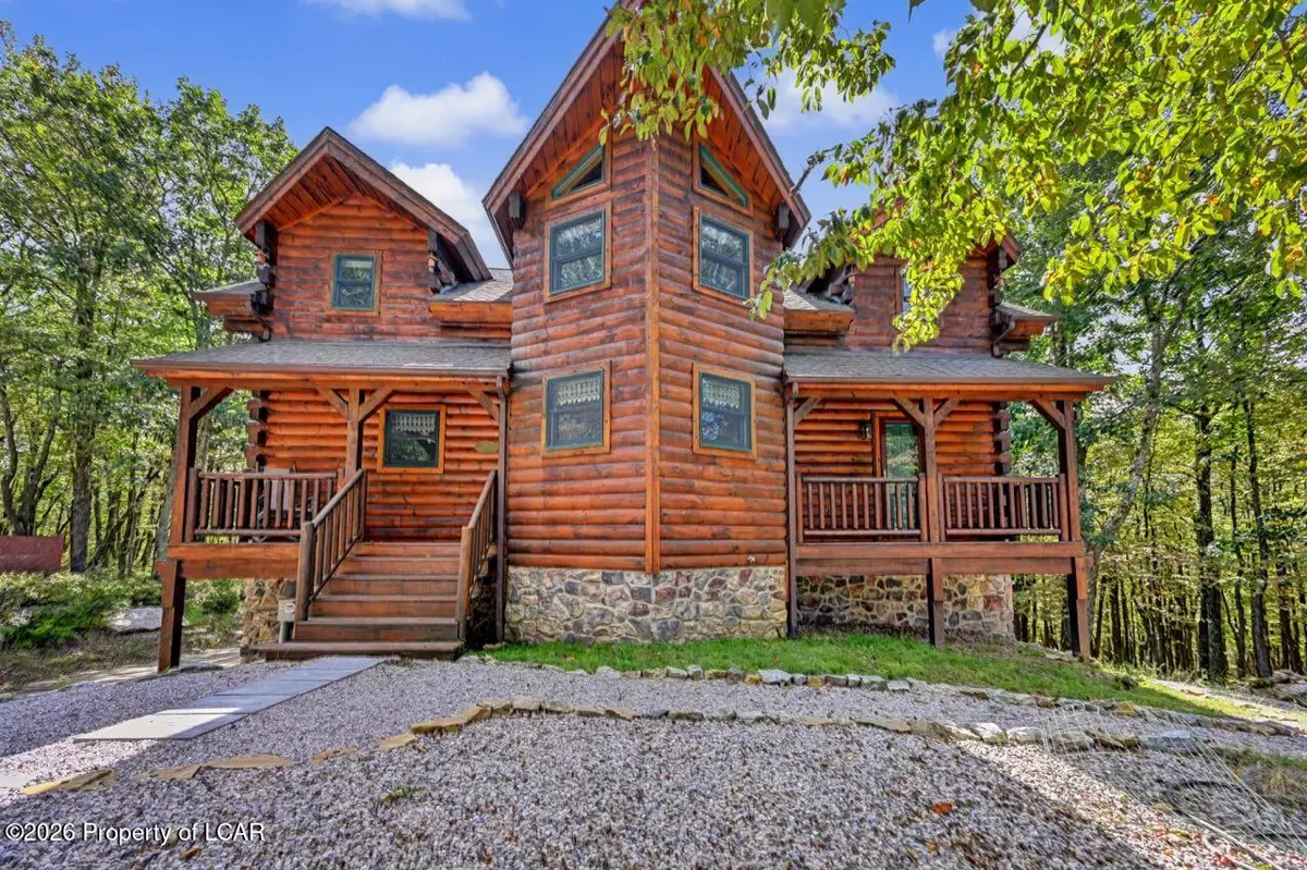 46 Manayunk Avenue, Hazle Township - 5 bed - 5 bath - 3,457 SF