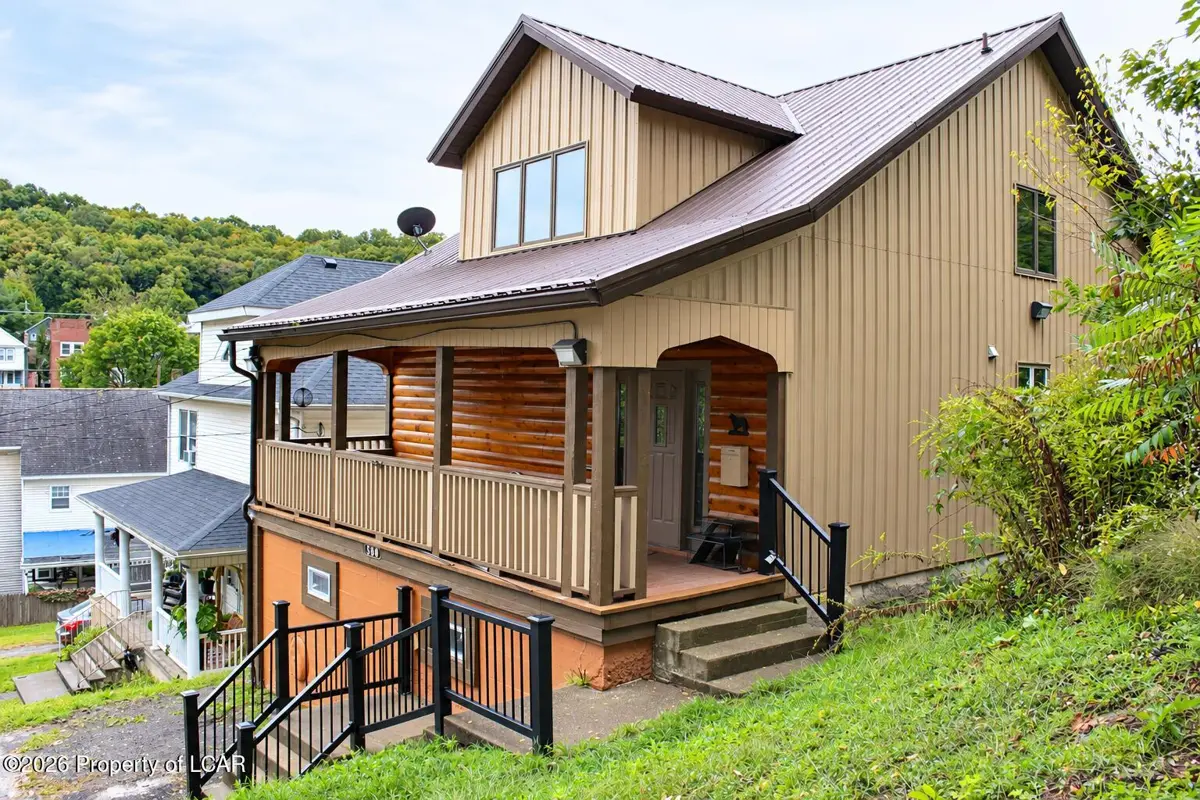 560 Water Street, Glen Lyon - 3 bed - 1 bath - 2,041 SF