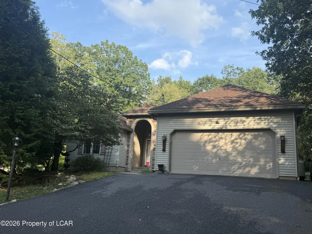 124 Debbie Drive, Drums - 3 bed - 2 bath - 3,100 SF