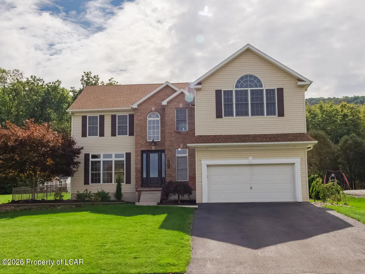 13 Chrissy Lane, Sugarloaf - 4 bed - 3 bath - 3,929 SF