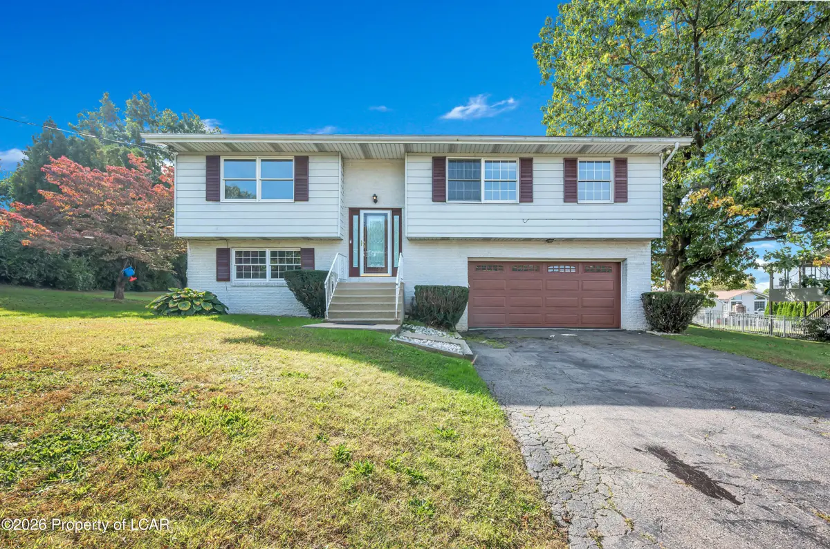 32 Laflin Road, Wilkes-Barre - 4 bed - 3 bath - 2,124 SF