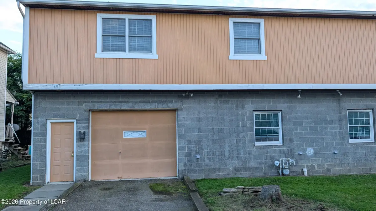 13 Carroll Street, Pittston - 2 bed - 1 bath - 924 SF