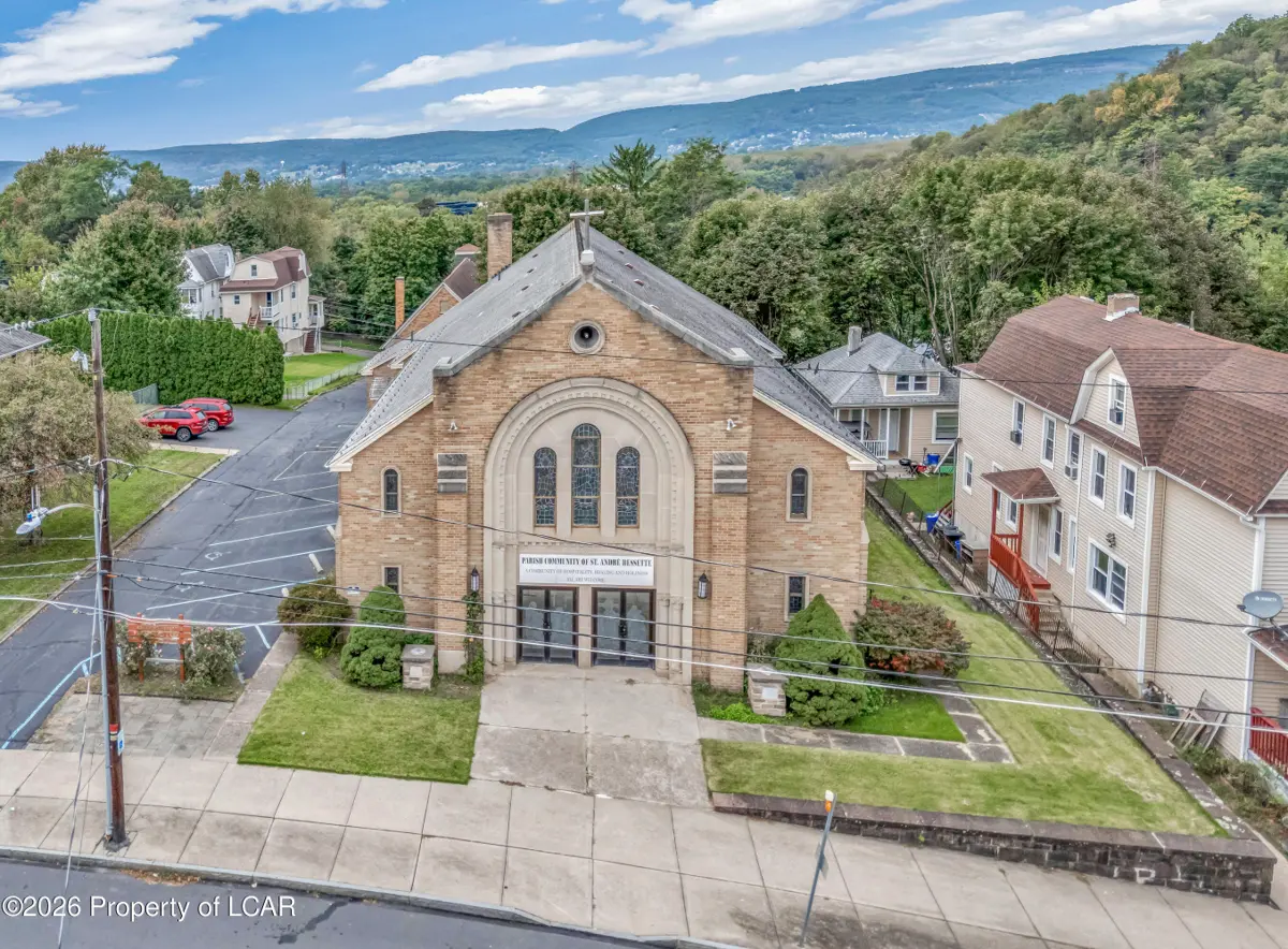 Wilkes-Barre - 4 bath - 9,500 SF