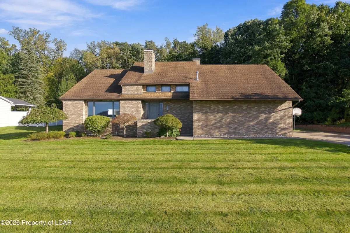 118 S Highland Drive, Jenkins Township - 4 bed - 4 bath - 3,500 SF