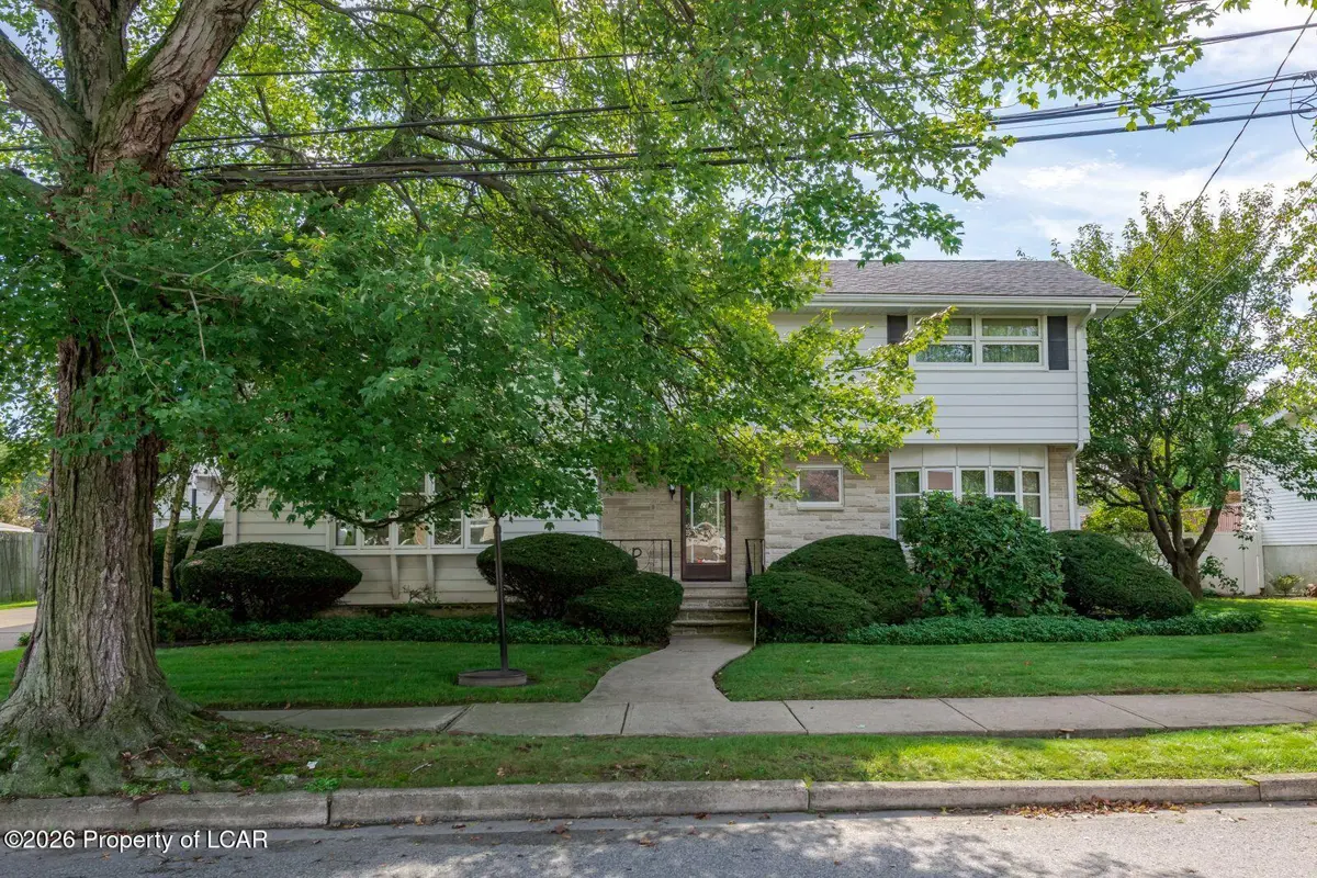 28 Marjorie Avenue, Wilkes-Barre - 6 bed - 4 bath - 4,678 SF