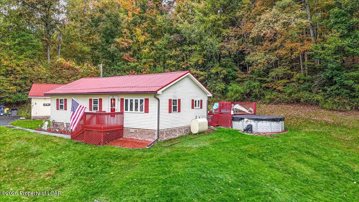 1195 Creamery Road, Clifford Township - 3 bed - 1 bath - 953 SF
