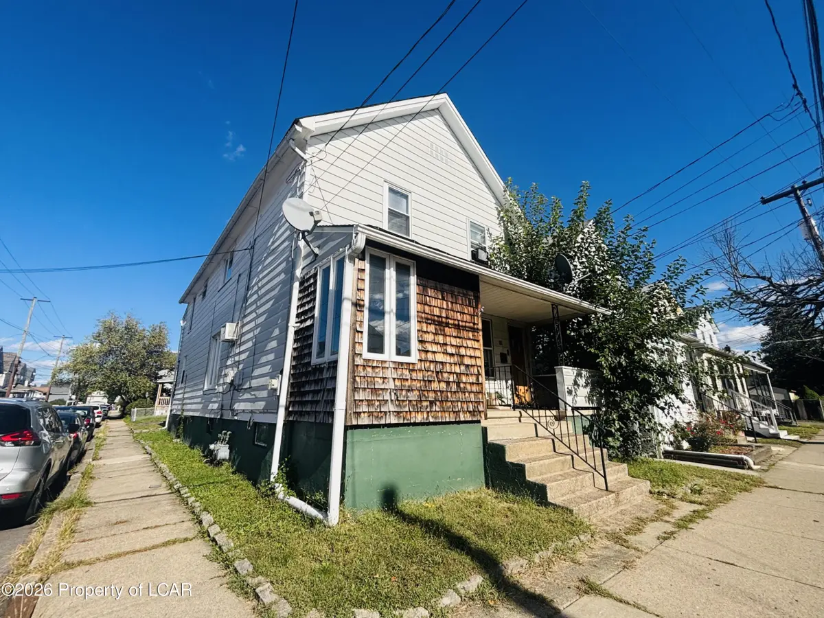 82 Oxford Street, Wilkes-Barre - 3 bed - 1 bath - 2,072 SF