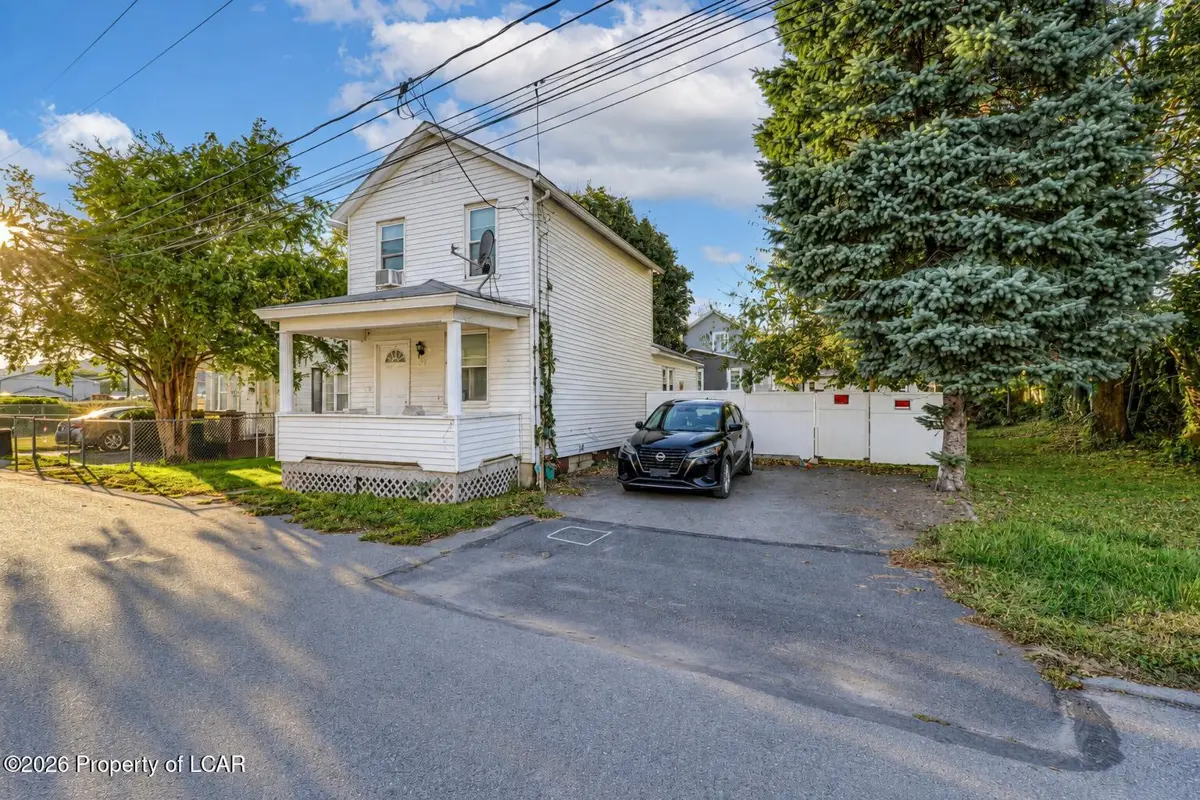 13 W River Street, Plymouth - 2 bed - 1 bath - 803 SF
