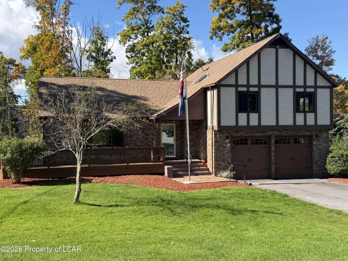 5 Washington Boulevard, Mountain Top - 3 bed - 4 bath - 2,934 SF