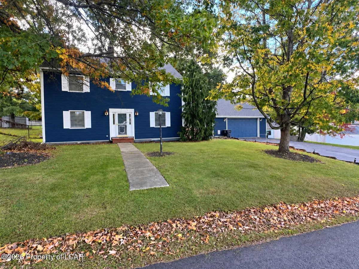 7 Orchard Lane, Sugarloaf - 3 bed - 2 bath - 2,477 SF