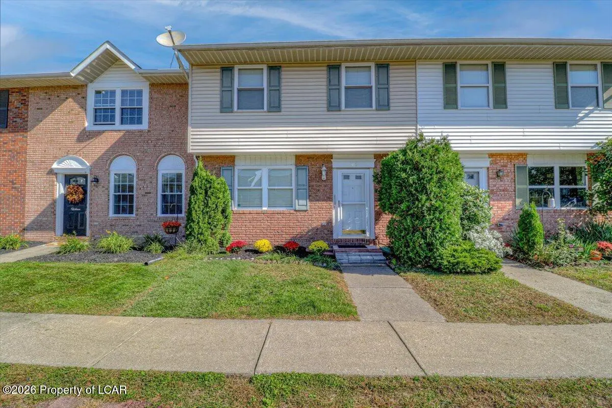 105 Aster Court, Exeter - 3 bed - 2 bath - 1,670 SF