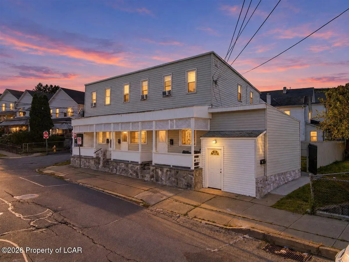 317 W Shawnee Avenue, Plymouth - 3,808 SF
