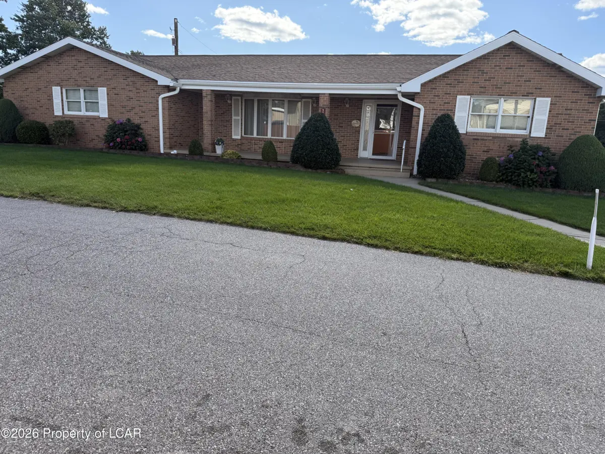 3014 N Sherman Court, Hazle Township - 3 bed - 4 bath - 3,200 SF