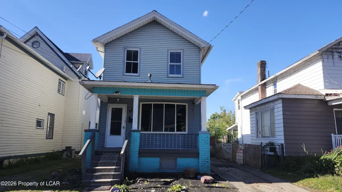35 Elder Street, Wilkes-Barre - 4 bed - 2 bath - 1,672 SF