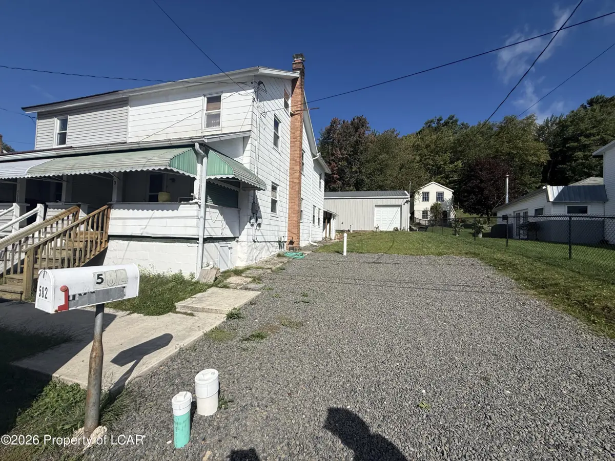 582 Highland, Freeland - 3 bed - 1 bath - 1,562 SF