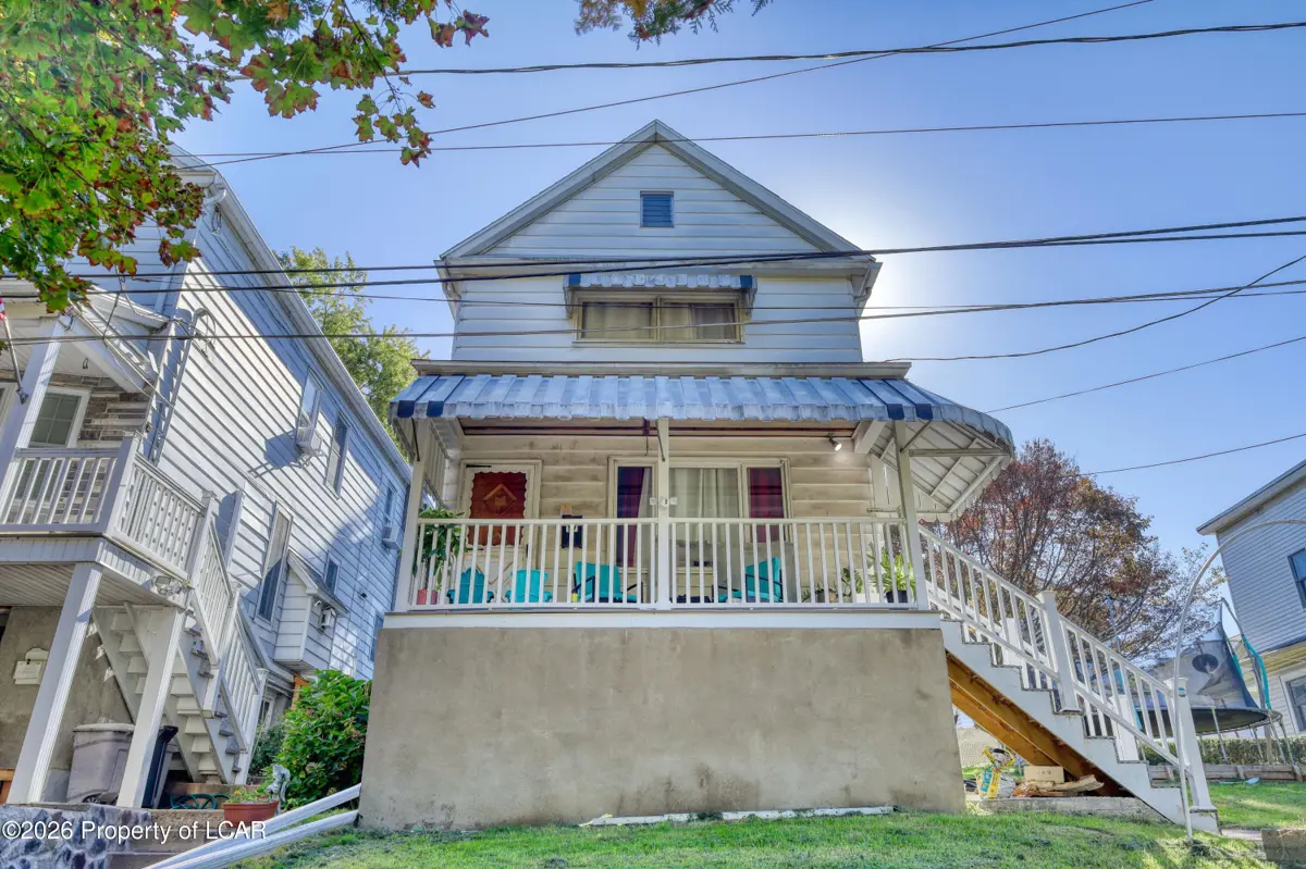 17 Evans Lane, Wilkes-Barre Township - 3 bed - 1 bath - 1,244 SF