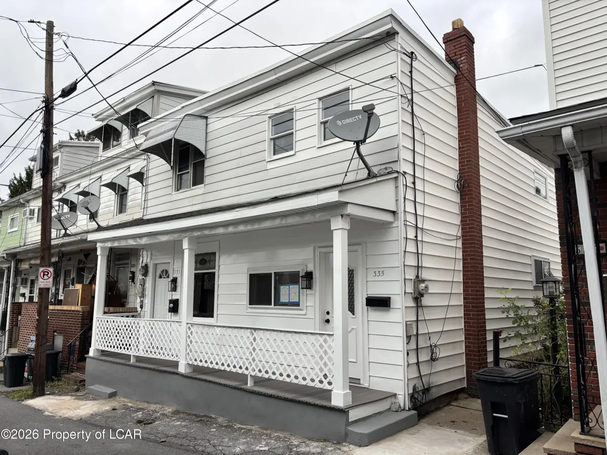 333 S Apple Street, Mount Carmel - 1,800 SF