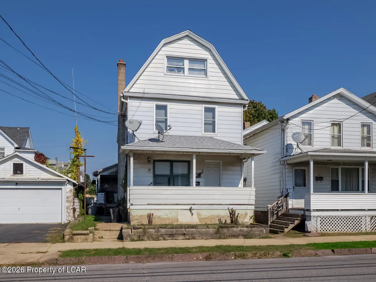 19 W Linden Street, Wilkes-Barre - 1,800 SF