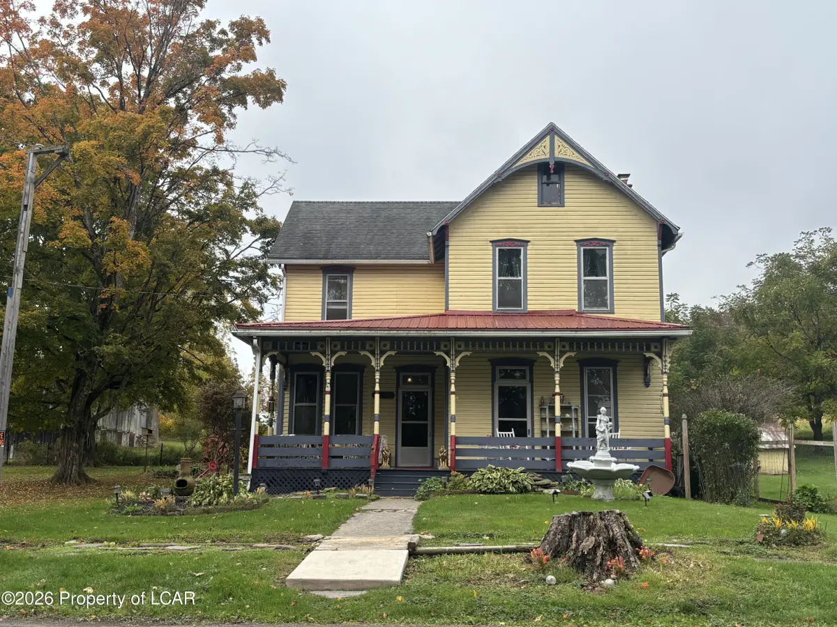 599 Old Tioga, Benton - 5 bed - 2 bath - 1,960 SF