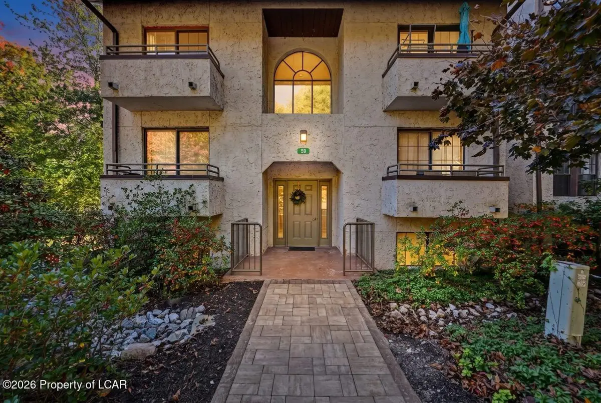 59 Midlake 101 Drive, Lake Harmony - 2 bed - 2 bath - 1,096 SF