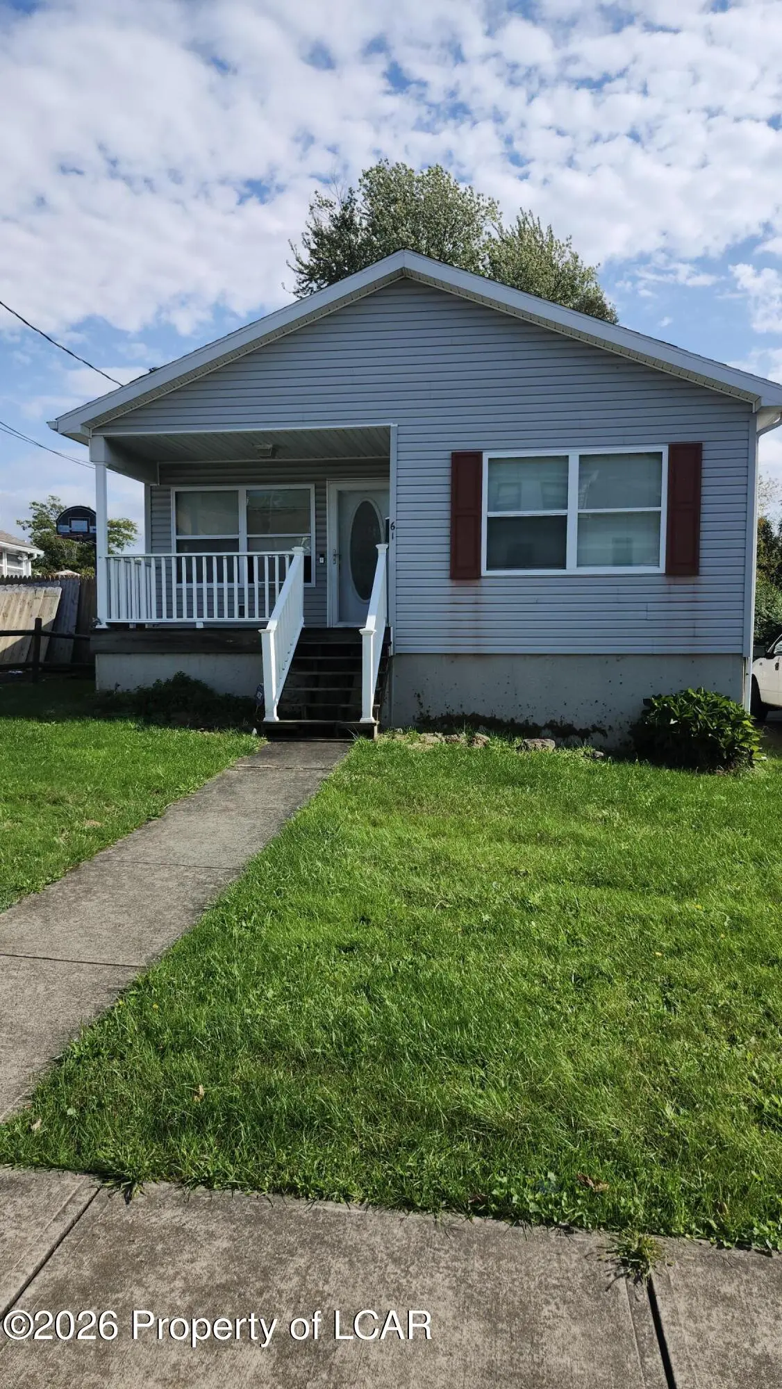 61 Oak Street, Hudson - 3 bed - 2 bath - 1,332 SF