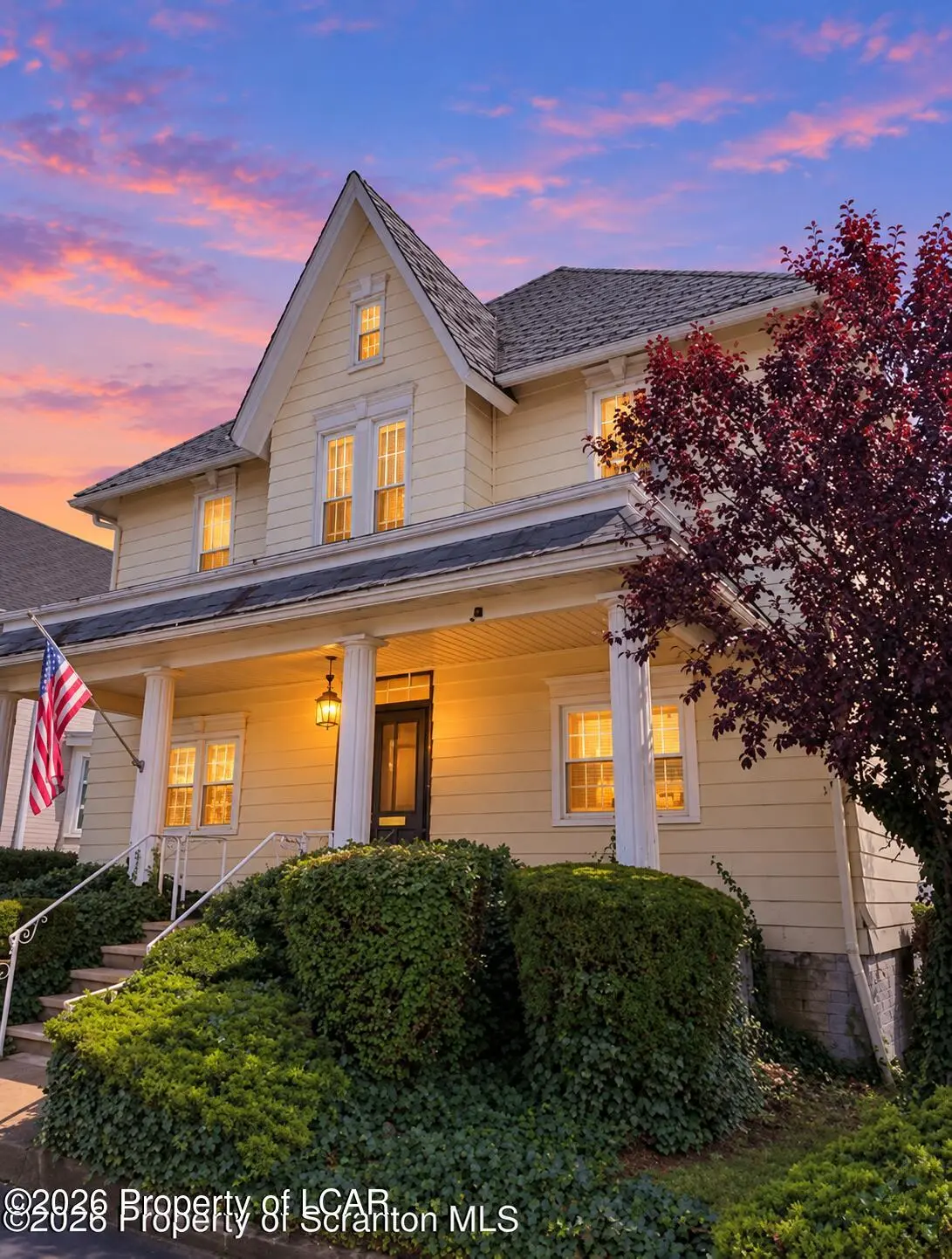 313 S Main Ave. (Top Floor), Scranton - 2 bed - 1 bath - 916 SF