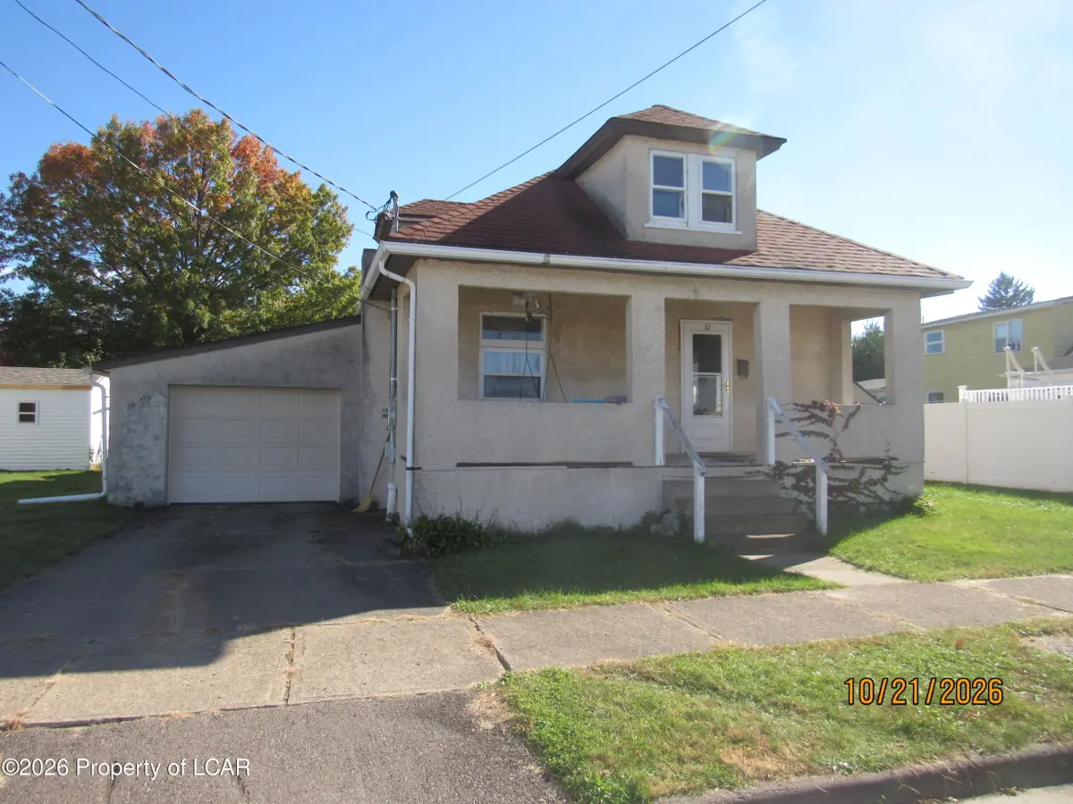 10 Sharpe Street, Wyoming - 3 bed - 1 bath - 1,060 SF