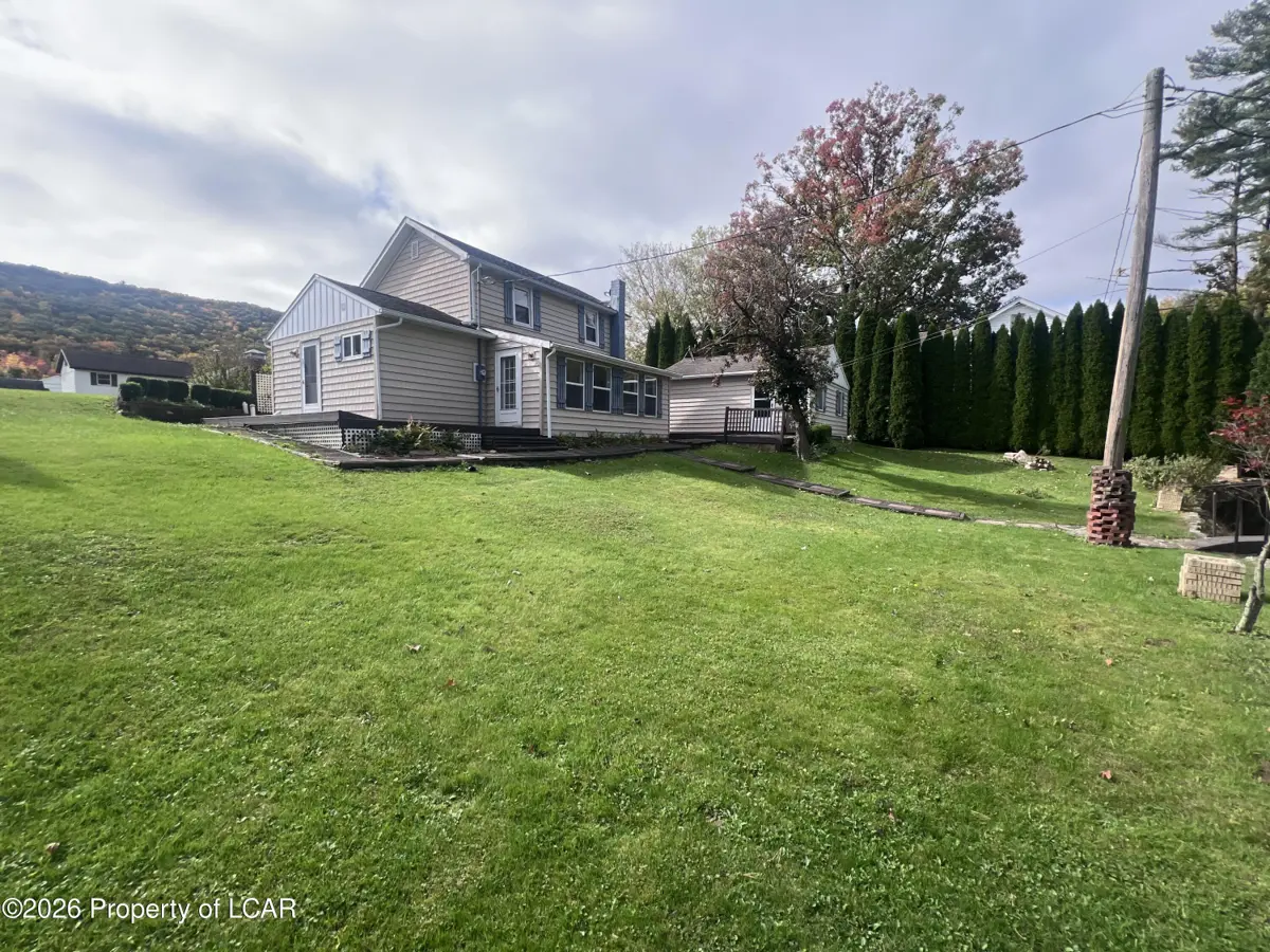 7 Alley Lane, Sugarloaf - 2 bed - 1 bath - 1,344 SF