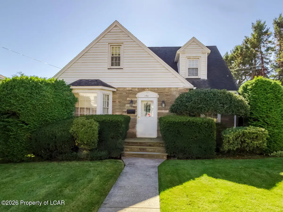 154 Jackson Street, Edwardsville - 2 bed - 2 bath - 1,973 SF