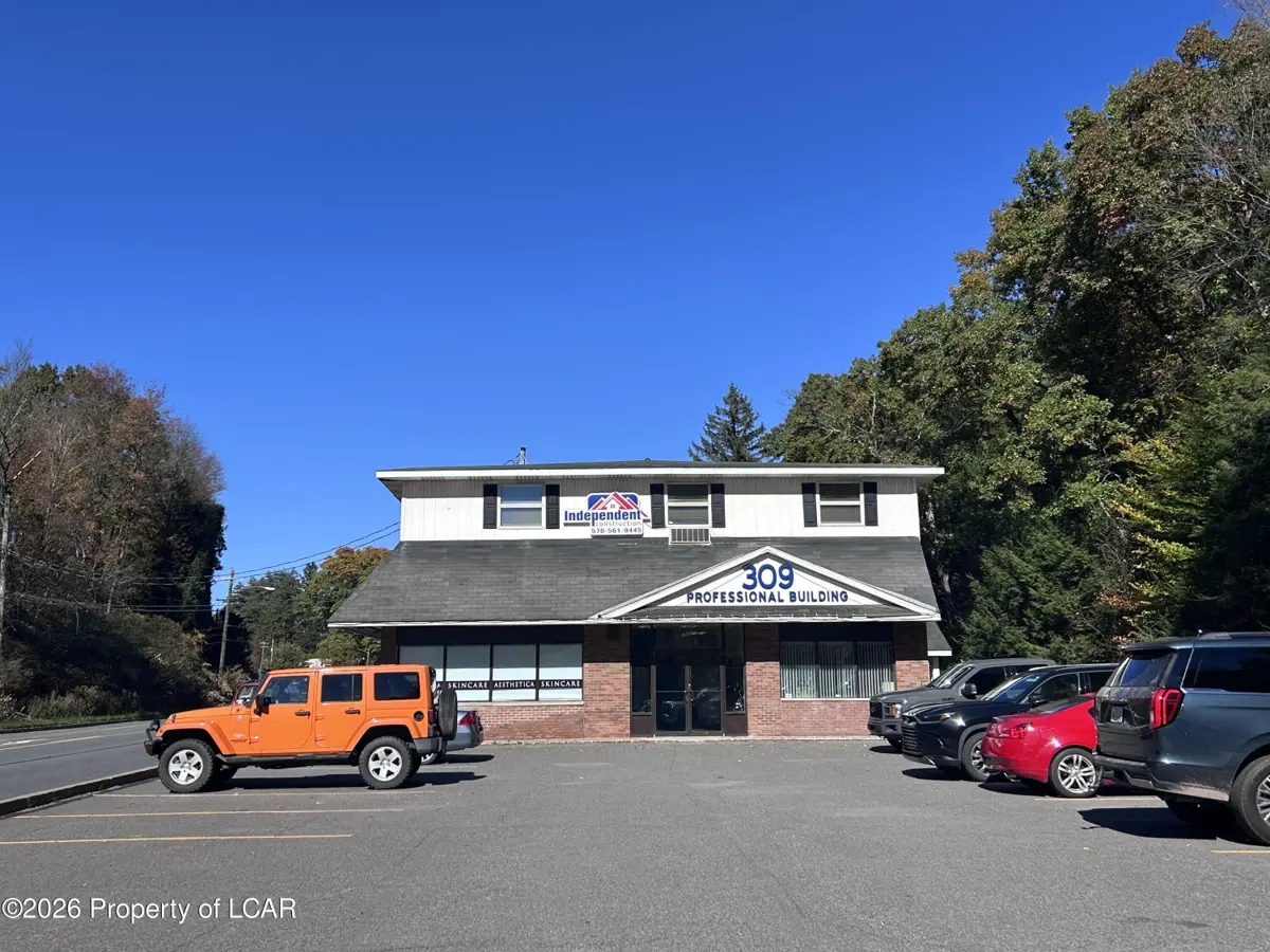 52 S Memorial Highway, Shavertown - 4 bath - 5,072 SF
