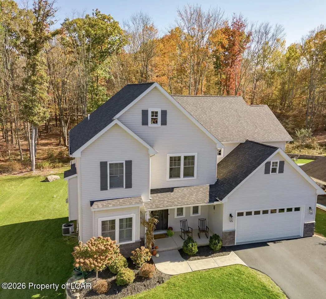 47 Woodcrest Avenue, Mountain Top - 4 bed - 5 bath - 2,658 SF