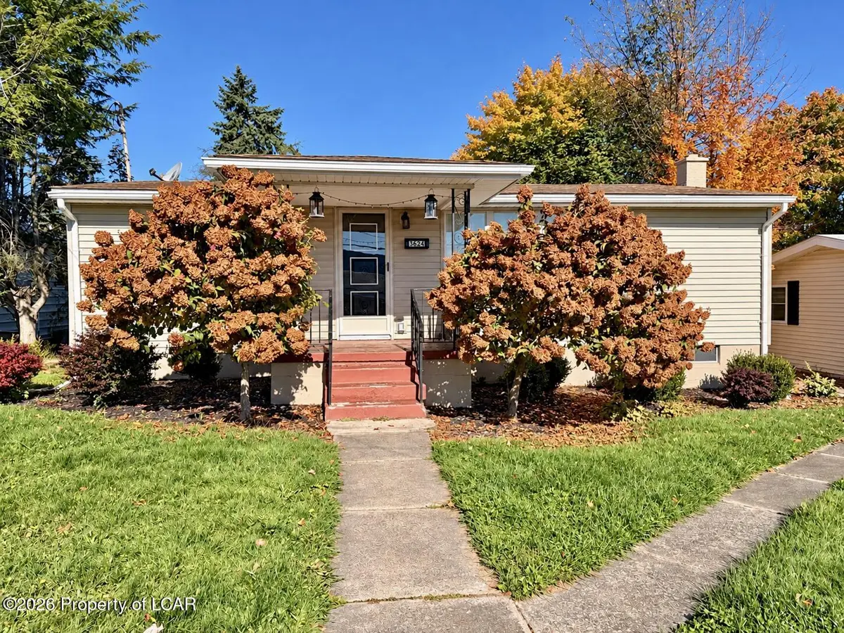 3624 Winfield Avenue, Moosic - 2 bed - 1 bath - 1,135 SF