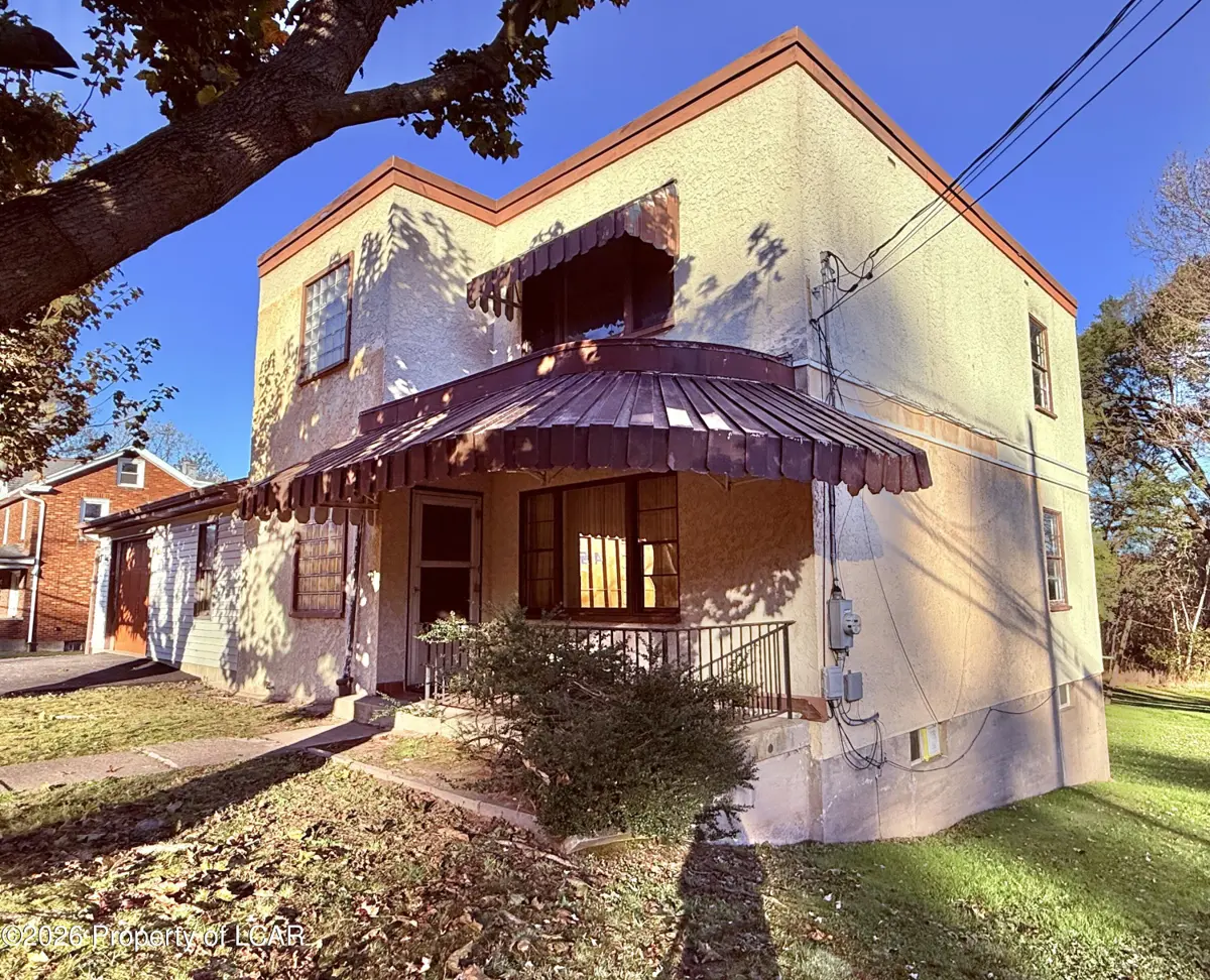 53 Rock Glen Road, Sugarloaf - 3 bed - 1 bath - 1,888 SF