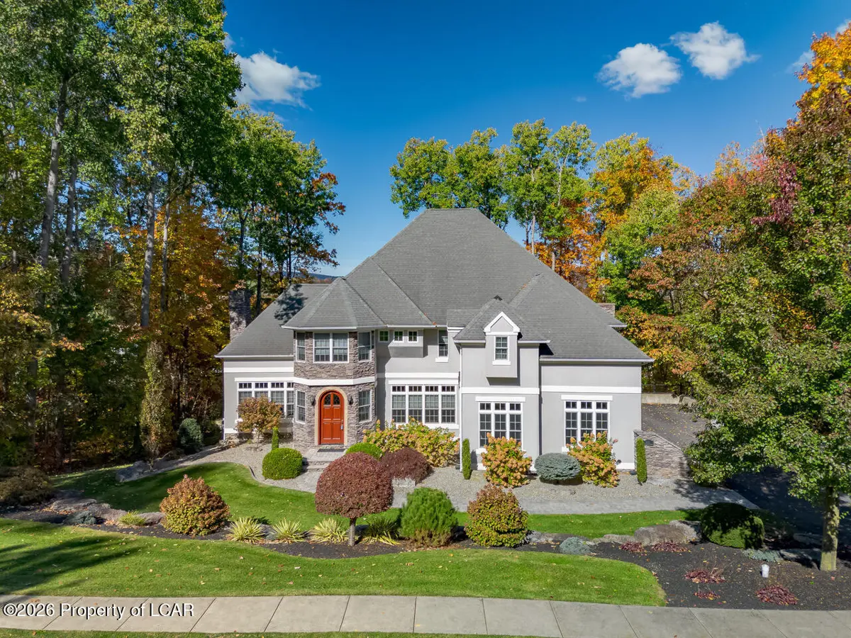 22 Jennifer Lane, Sugarloaf - 4 bed - 5 bath - 5,491 SF