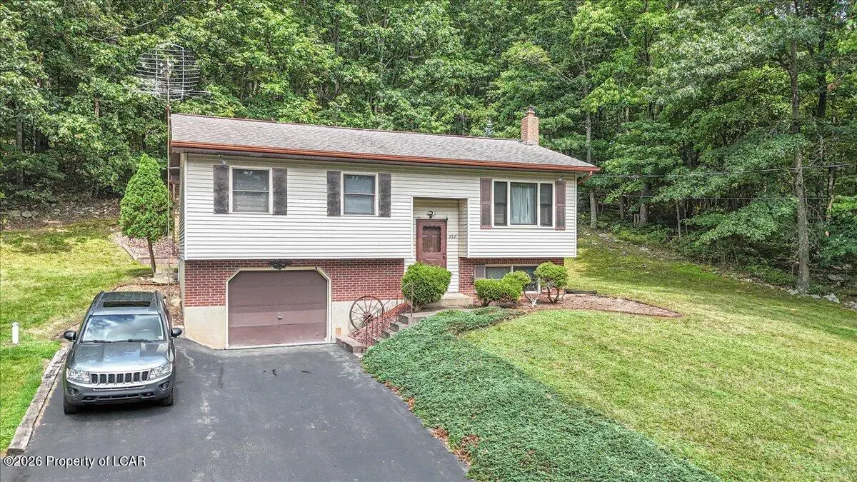 368 Hudson Drive, Weatherly - 2 bed - 1 bath - 1,002 SF