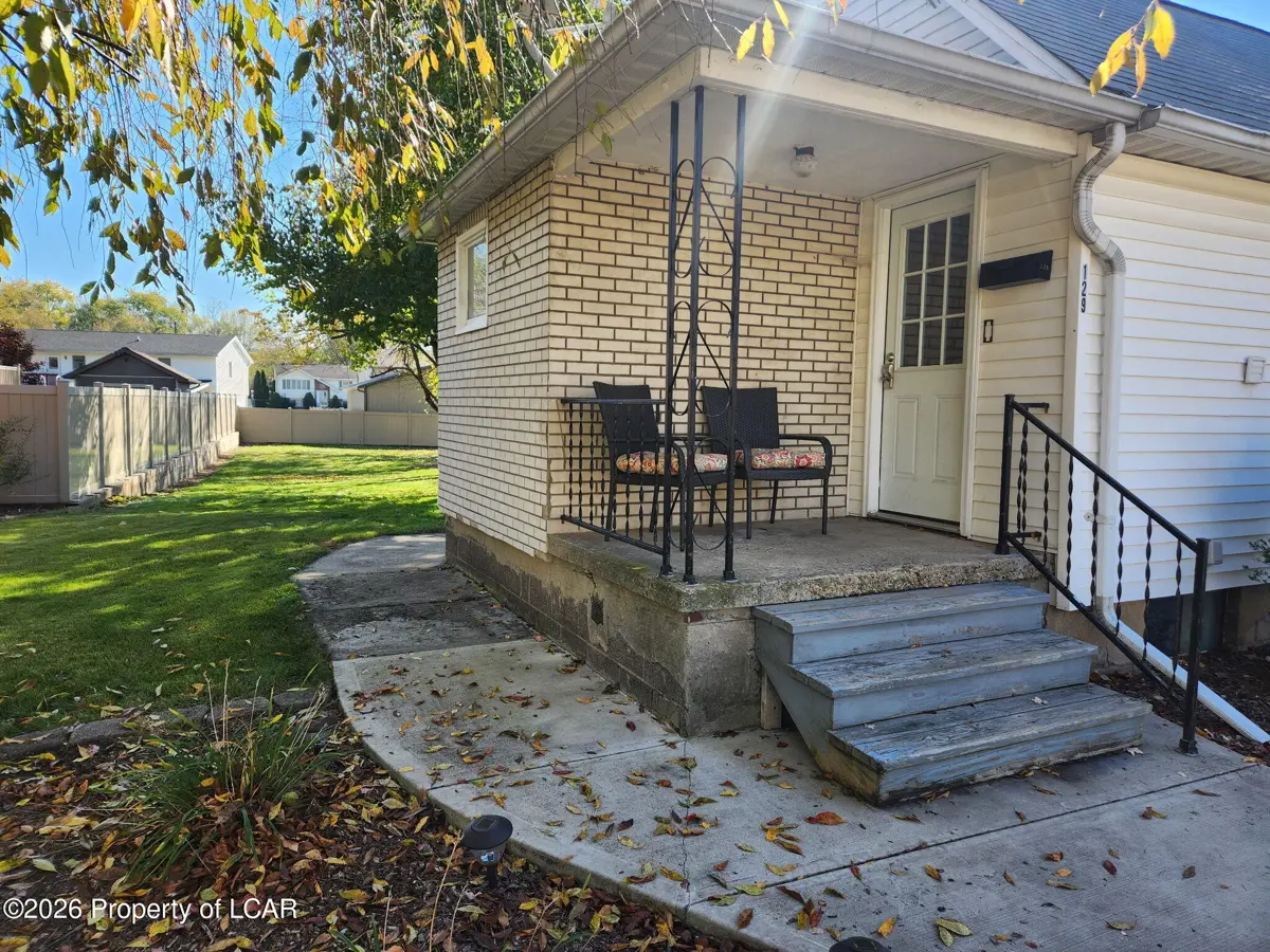 129 N Cleveland Street, Wilkes-Barre - 1 bed - 1 bath - 567 SF