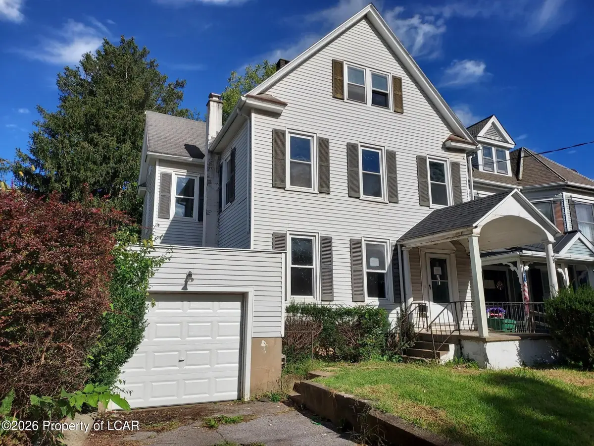 267 E 1st Street, Bloomsburg - 4 bed - 2 bath - 1,620 SF