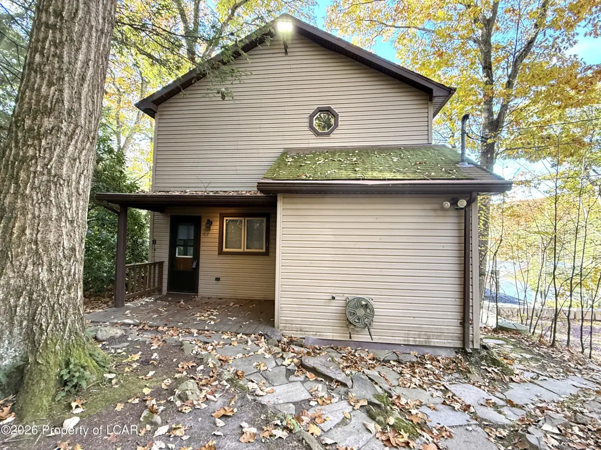 107 Nuangola Avenue, Mountain Top - 3 bed - 2 bath - 1,633 SF