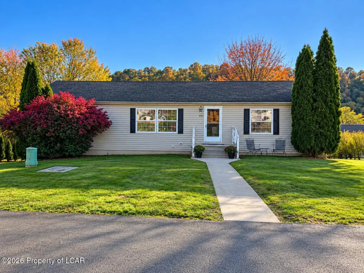 528 Clover Avenue, Bloomsburg - 3 bed - 2 bath - 1,568 SF