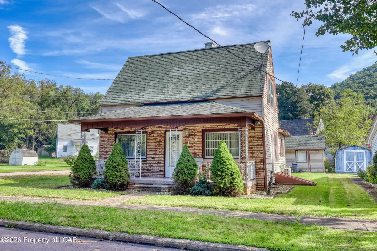 118 Italy Street, Mocanaqua - 2 bed - 1 bath - 1,173 SF